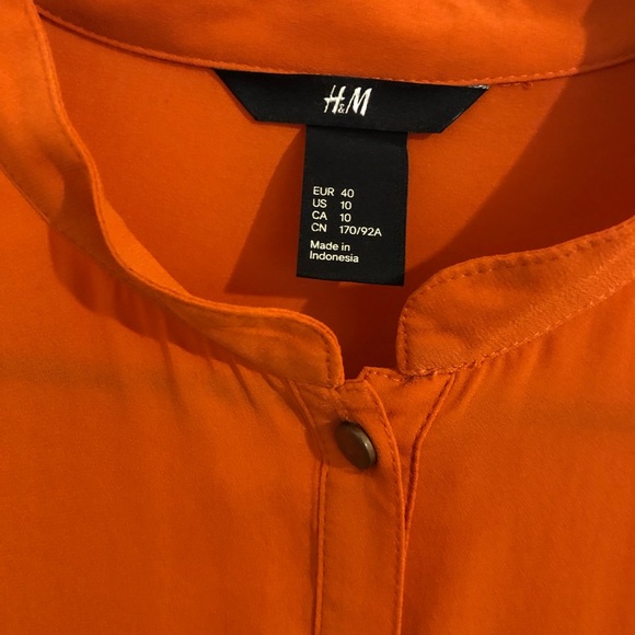 H&M Gold button Shirt - Picture 2 of 3